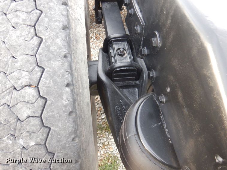 image for item DP0324 1993 Peterbilt 357  semi truck