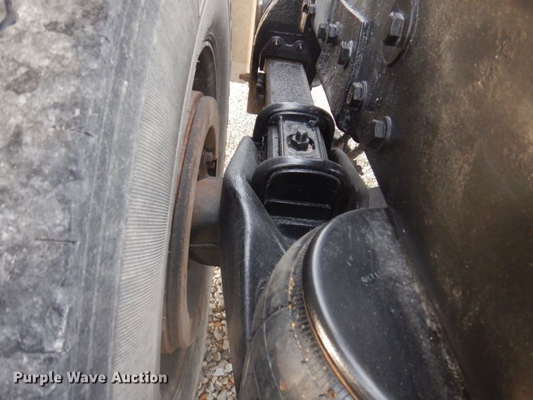 image for item DP0324 1993 Peterbilt 357  semi truck