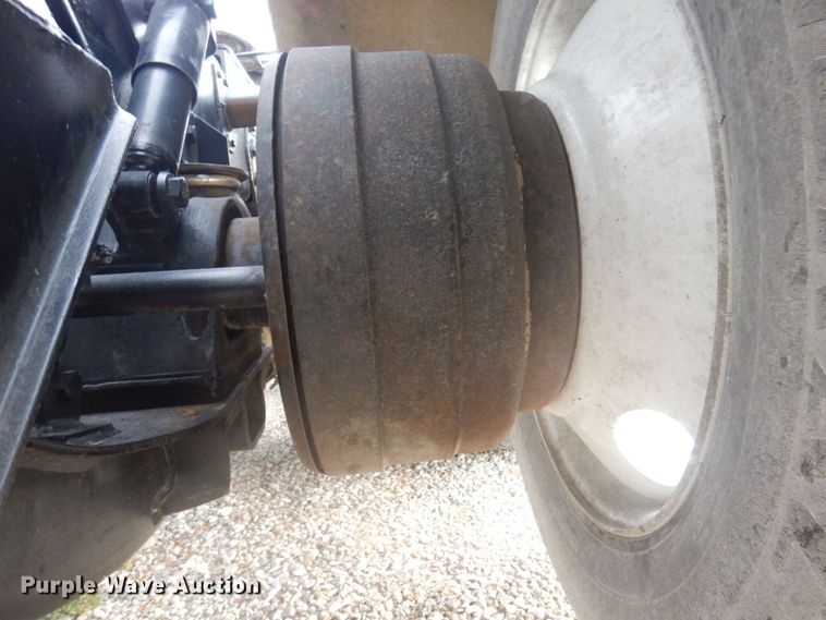 image for item DP0324 1993 Peterbilt 357  semi truck