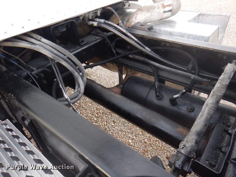 image for item DP0324 1993 Peterbilt 357  semi truck