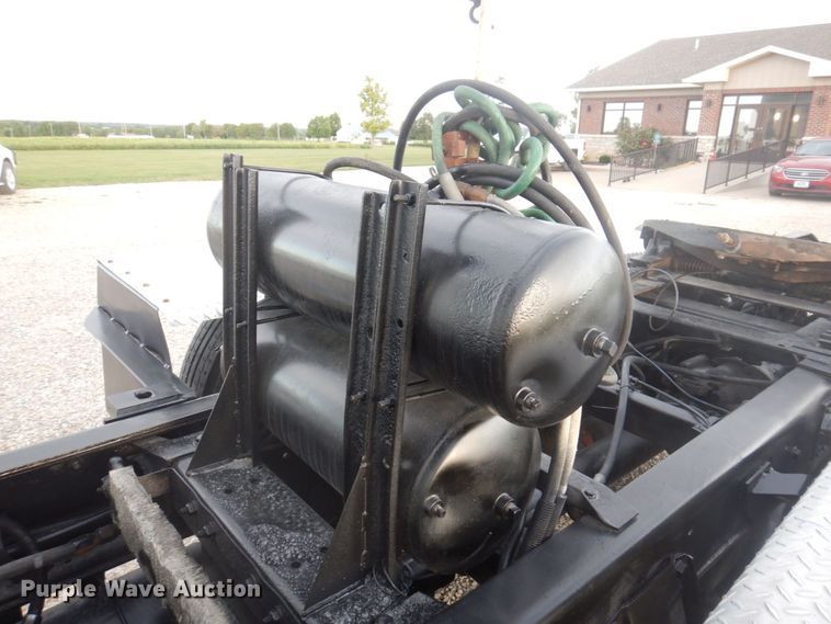 image for item DP0324 1993 Peterbilt 357  semi truck