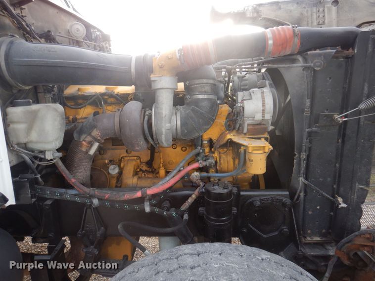 image for item DP0324 1993 Peterbilt 357  semi truck