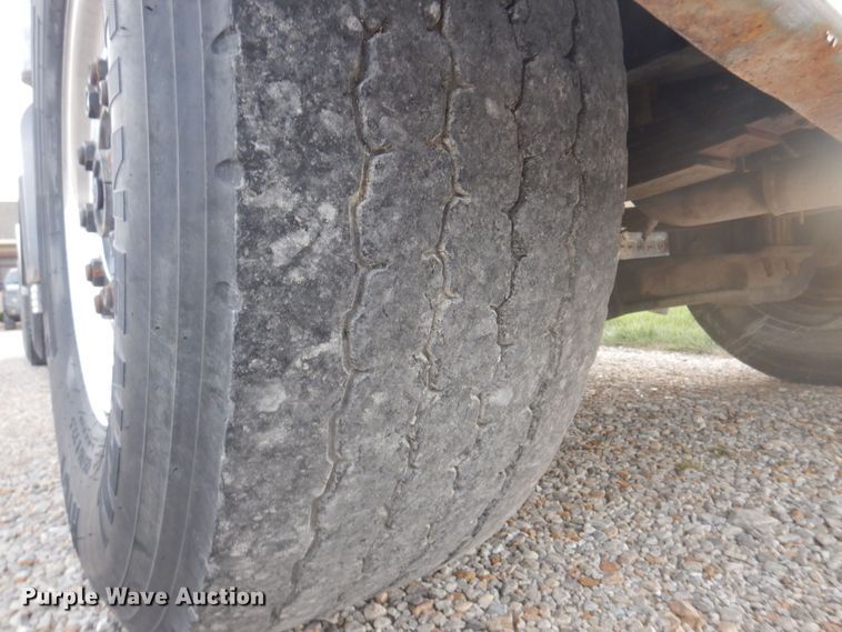 image for item DP0324 1993 Peterbilt 357  semi truck