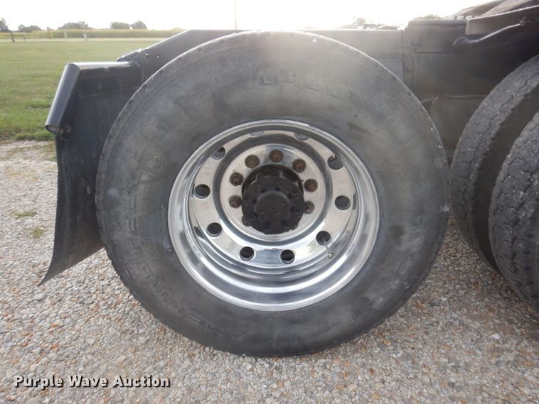 image for item DP0324 1993 Peterbilt 357  semi truck