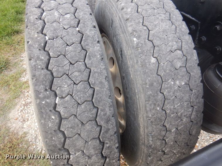 image for item DP0324 1993 Peterbilt 357  semi truck