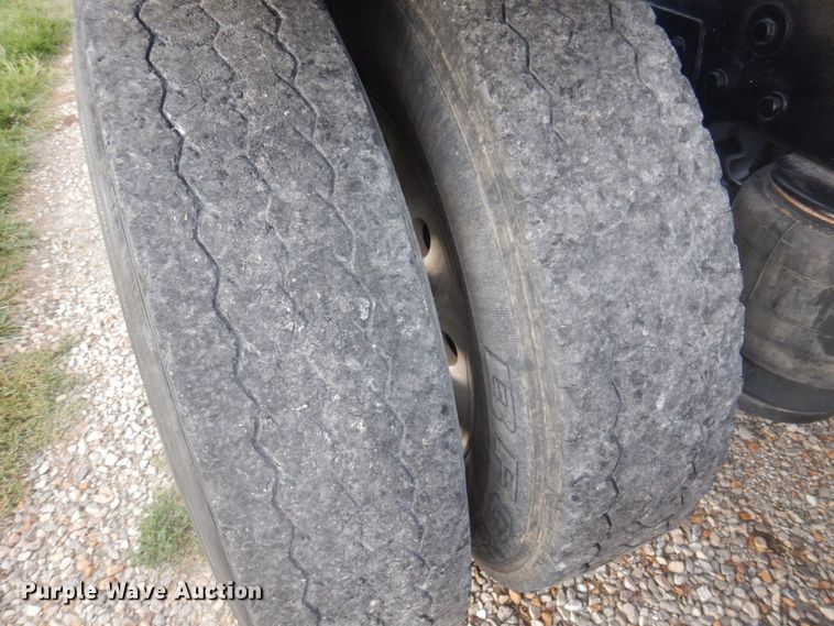 image for item DP0324 1993 Peterbilt 357  semi truck