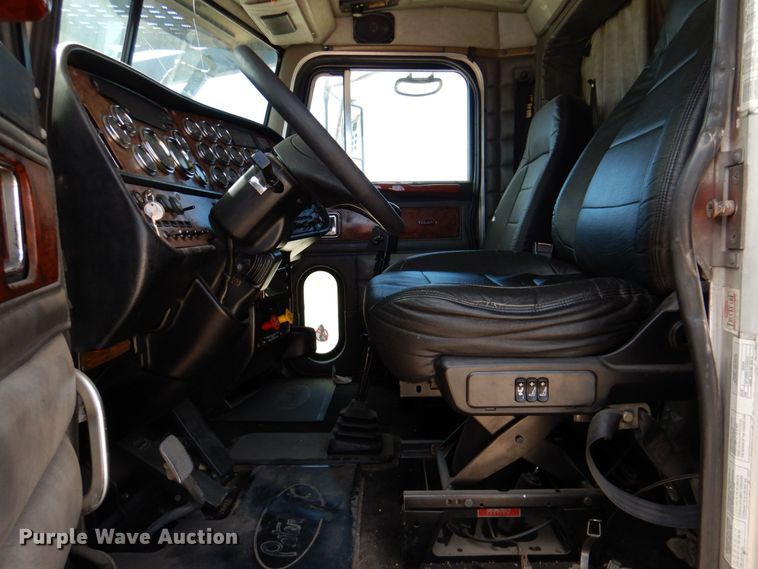 image for item DR1938 2001 Peterbilt 379  car carrier truck with car carrier trailer