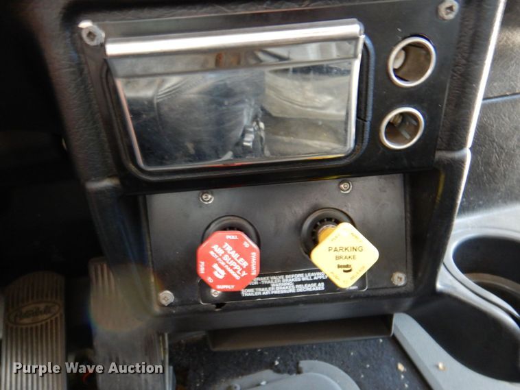 image for item DR1938 2001 Peterbilt 379  car carrier truck with car carrier trailer