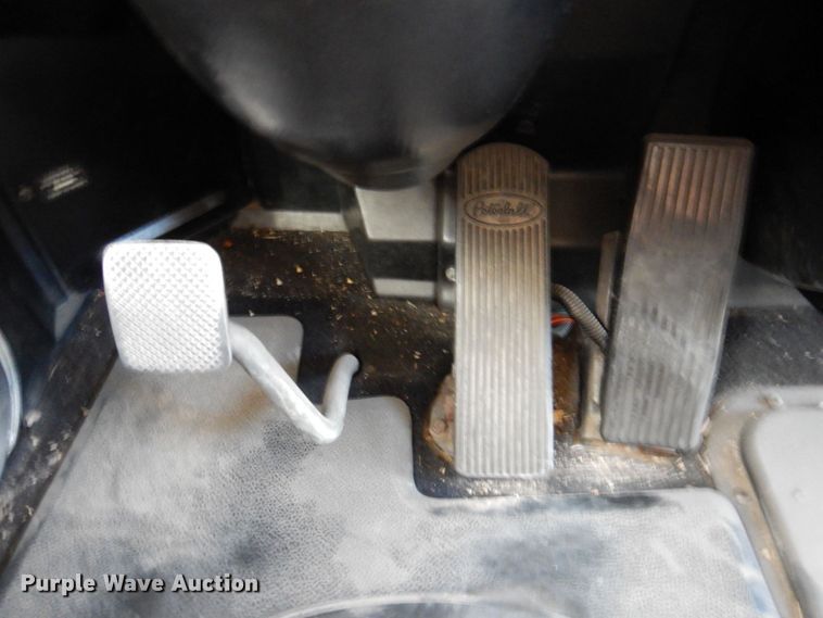 image for item DR1938 2001 Peterbilt 379  car carrier truck with car carrier trailer