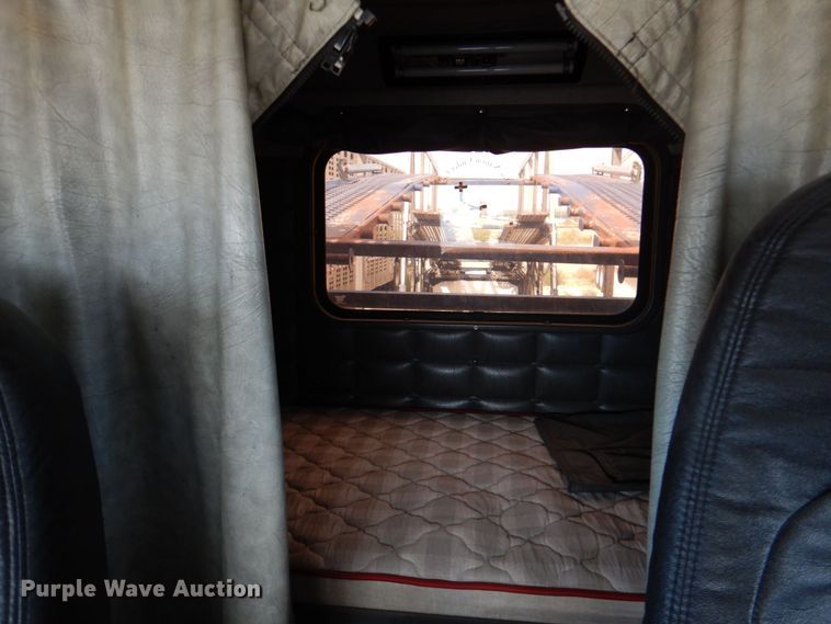 image for item DR1938 2001 Peterbilt 379  car carrier truck with car carrier trailer