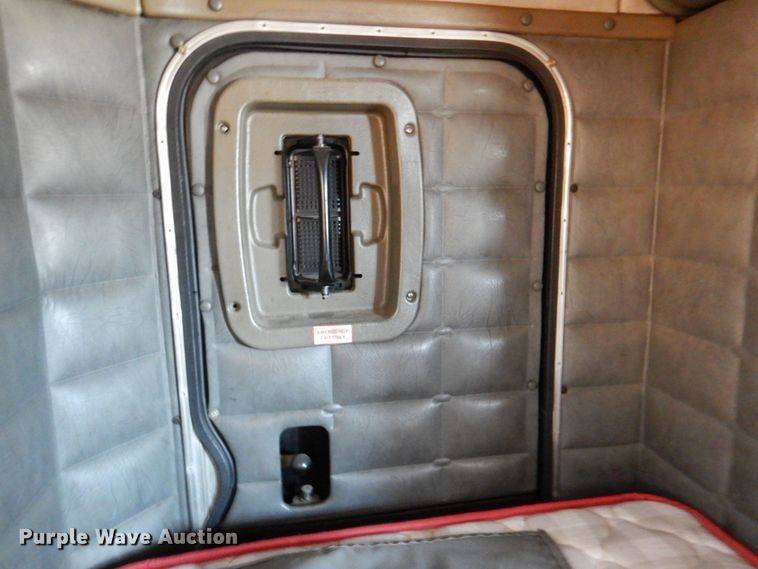 image for item DR1938 2001 Peterbilt 379  car carrier truck with car carrier trailer