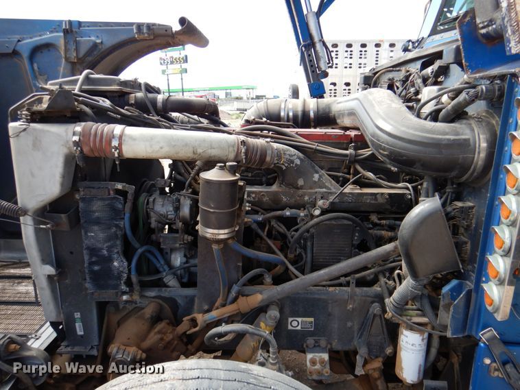 image for item DR1938 2001 Peterbilt 379  car carrier truck with car carrier trailer