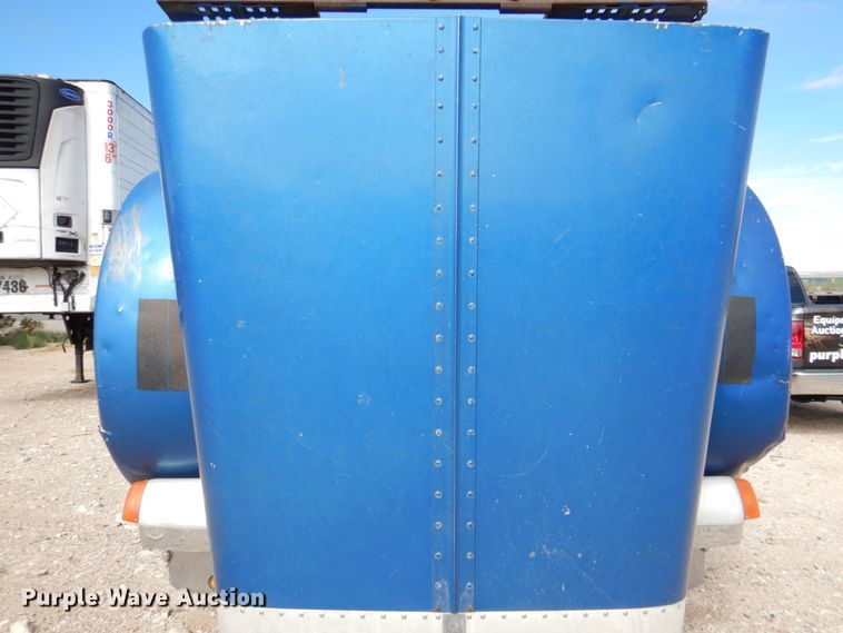 image for item DR1938 2001 Peterbilt 379  car carrier truck with car carrier trailer