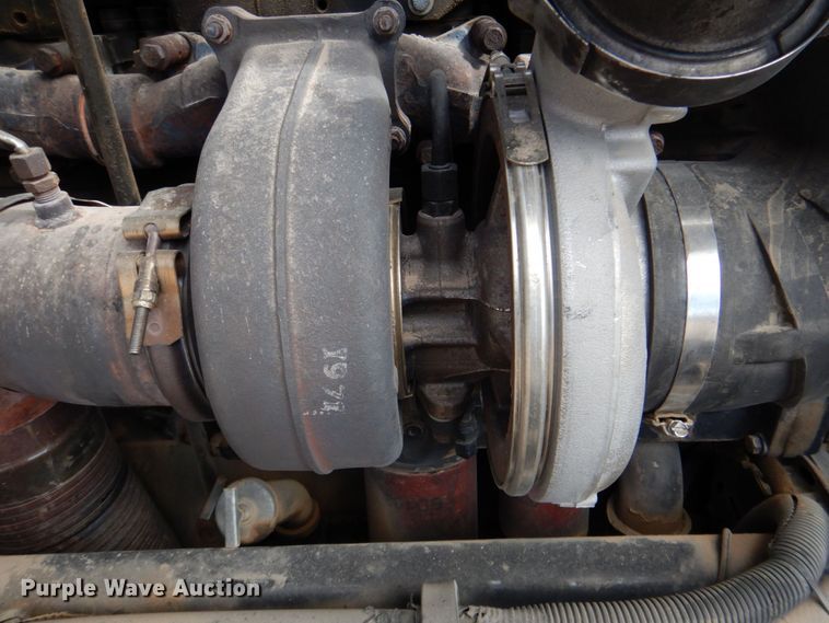 image for item DR1938 2001 Peterbilt 379  car carrier truck with car carrier trailer