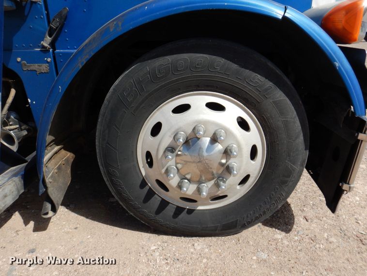 image for item DR1938 2001 Peterbilt 379  car carrier truck with car carrier trailer