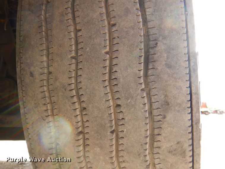 image for item DR1938 2001 Peterbilt 379  car carrier truck with car carrier trailer