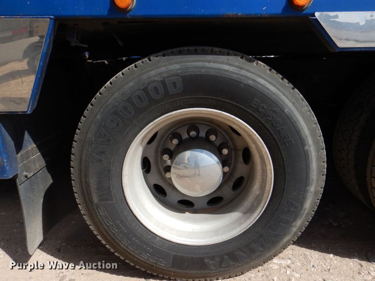 image for item DR1938 2001 Peterbilt 379  car carrier truck with car carrier trailer