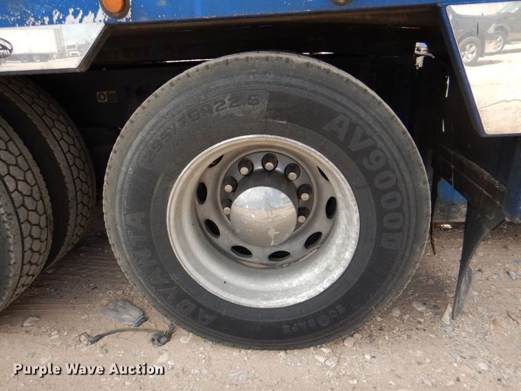 image for item DR1938 2001 Peterbilt 379  car carrier truck with car carrier trailer