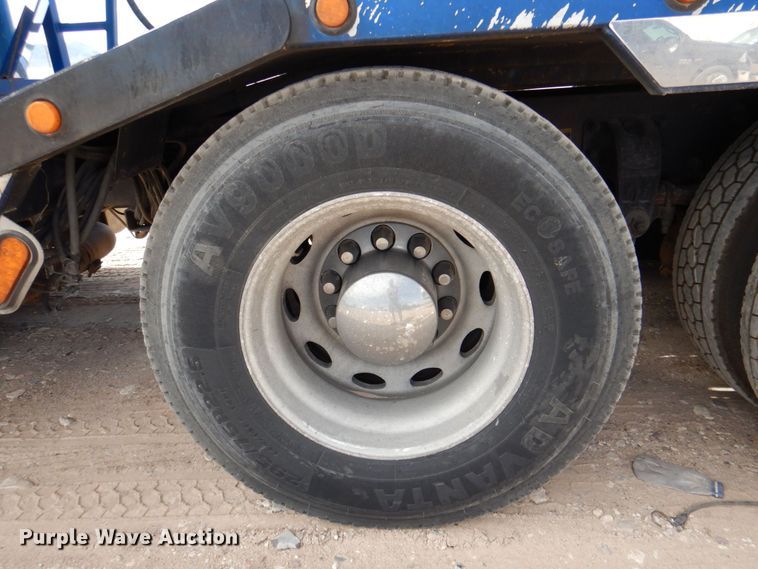 image for item DR1938 2001 Peterbilt 379  car carrier truck with car carrier trailer