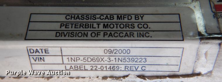 image for item DR1938 2001 Peterbilt 379  car carrier truck with car carrier trailer