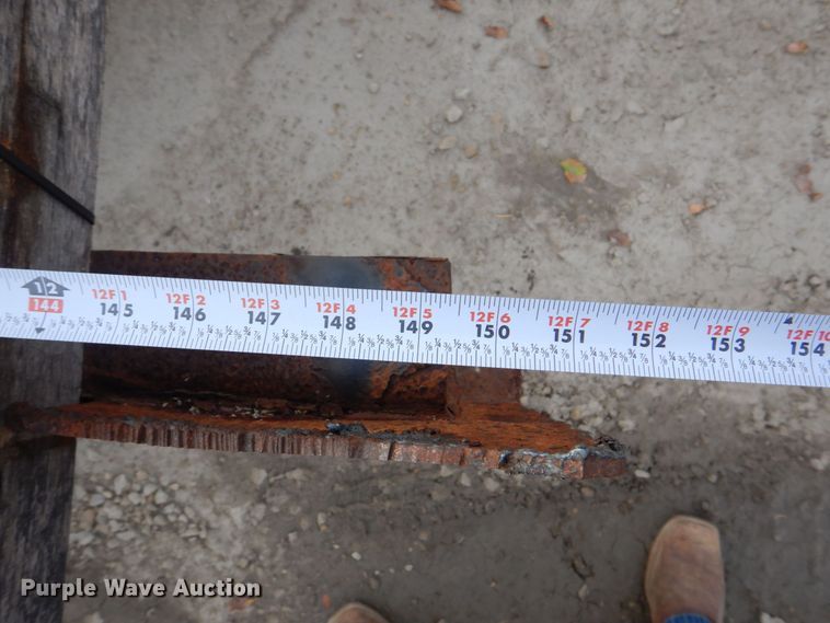 image for item DS8228 2009 International 4100  truck cab and chassis