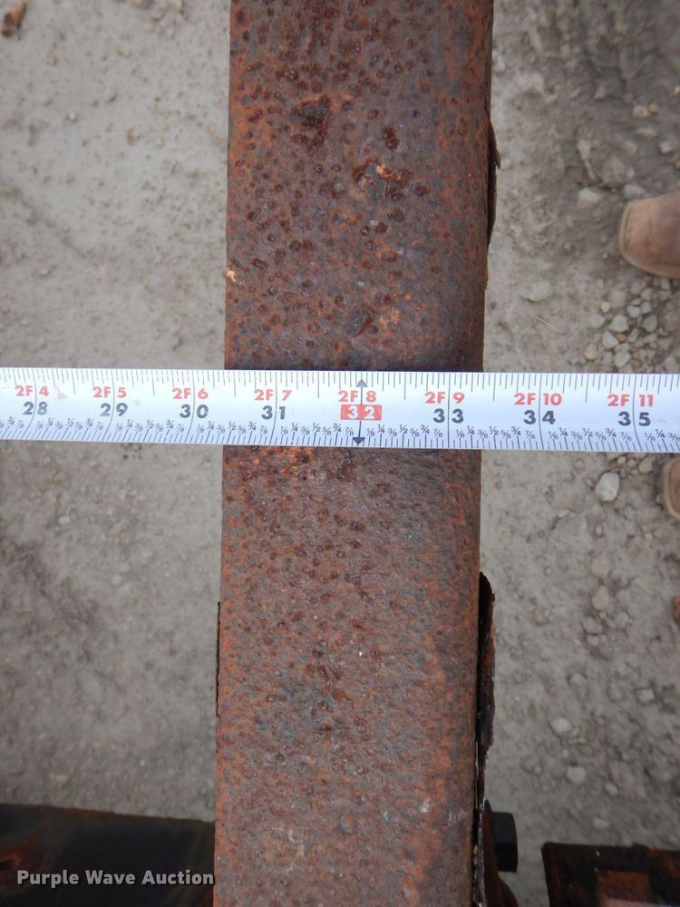 image for item DS8228 2009 International 4100  truck cab and chassis