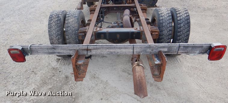 image for item DS8228 2009 International 4100  truck cab and chassis