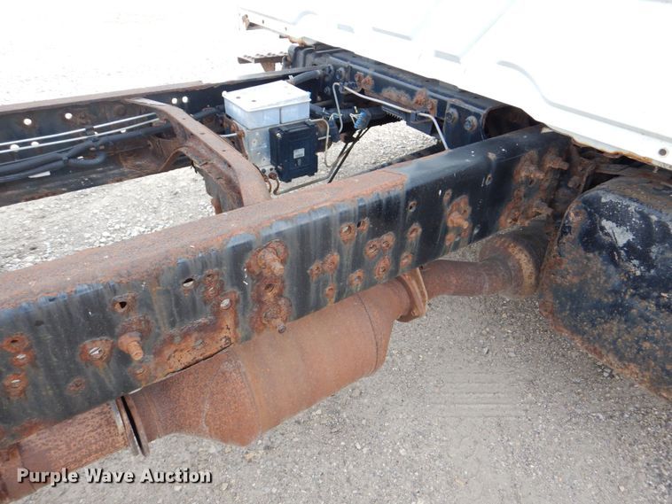 image for item DS8228 2009 International 4100  truck cab and chassis