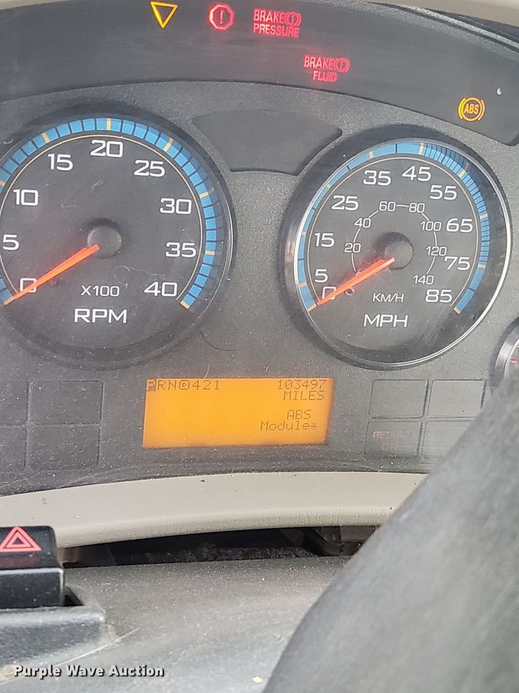 image for item DS8228 2009 International 4100  truck cab and chassis