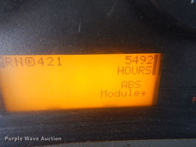 image for item DS8228 2009 International 4100  truck cab and chassis