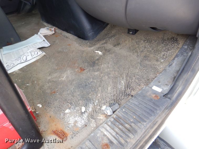 image for item DS8228 2009 International 4100  truck cab and chassis