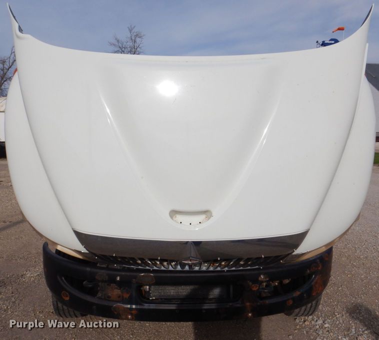 image for item DS8228 2009 International 4100  truck cab and chassis