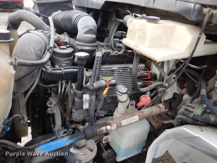 image for item DS8228 2009 International 4100  truck cab and chassis