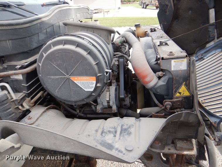 image for item DS8228 2009 International 4100  truck cab and chassis