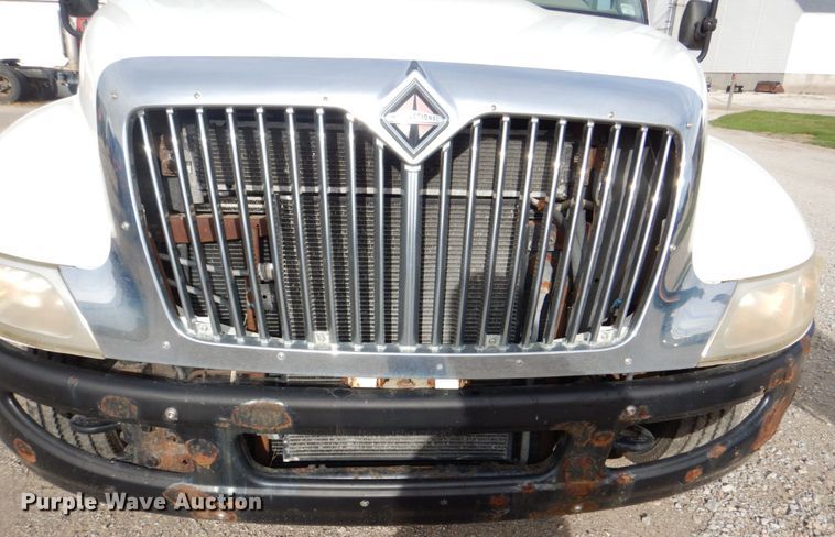 image for item DS8228 2009 International 4100  truck cab and chassis