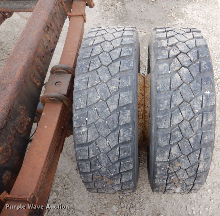 image for item DS8228 2009 International 4100  truck cab and chassis