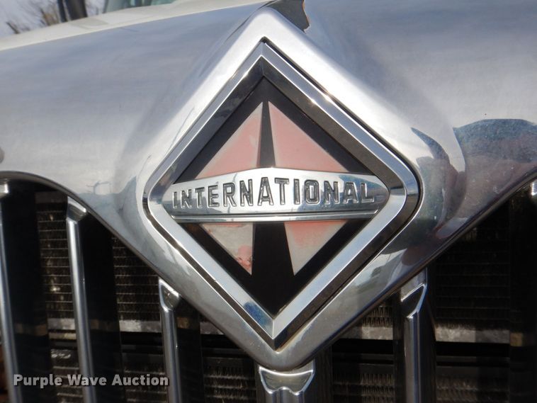 image for item DS8228 2009 International 4100  truck cab and chassis