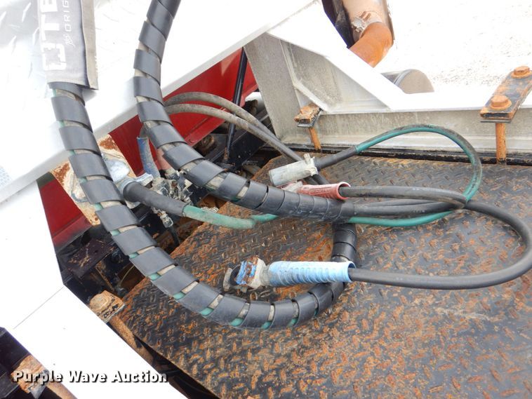 image for item DS8229 2001 Mack RD690S  semi truck