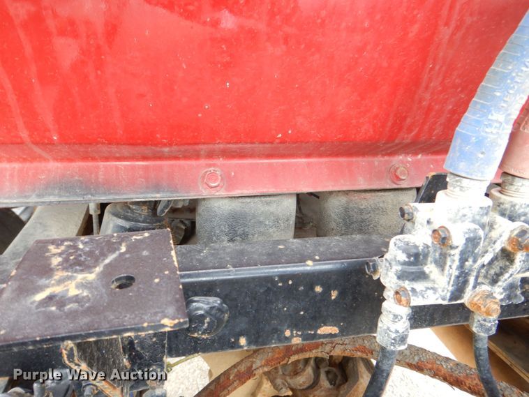 image for item DS8229 2001 Mack RD690S  semi truck