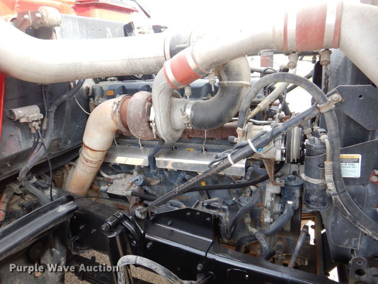 image for item DS8229 2001 Mack RD690S  semi truck