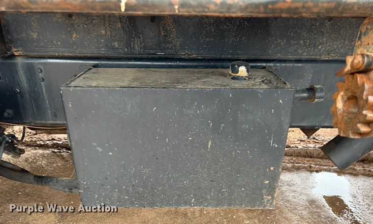 image for item DS8251 1999 Kenworth T300  dump flatbed truck