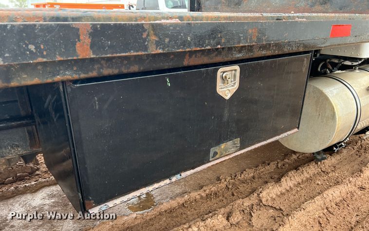 image for item DS8251 1999 Kenworth T300  dump flatbed truck