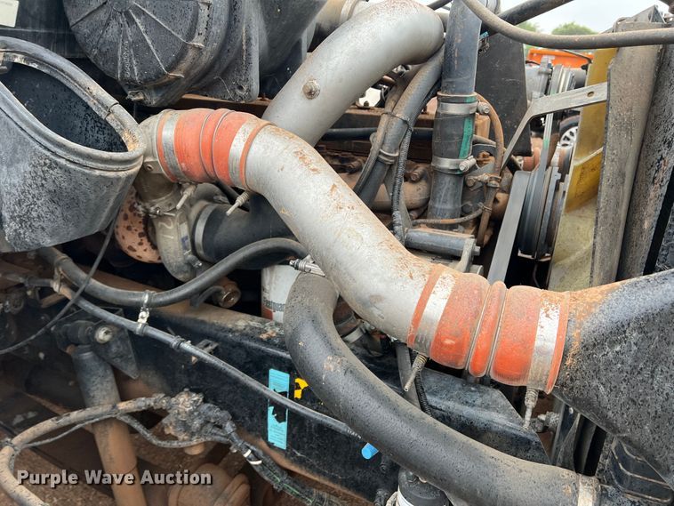 image for item DS8251 1999 Kenworth T300  dump flatbed truck