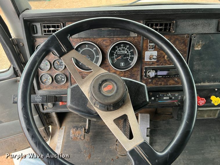 image for item DS8251 1999 Kenworth T300  dump flatbed truck