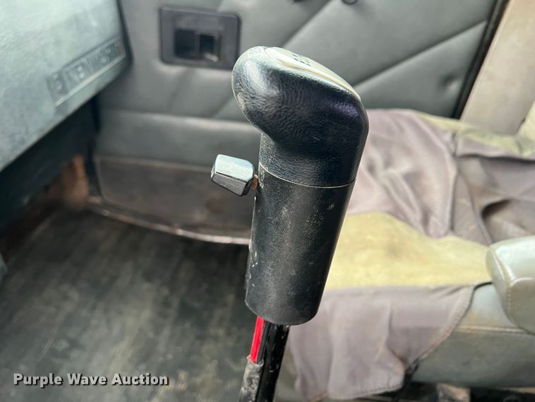 image for item DS8251 1999 Kenworth T300  dump flatbed truck