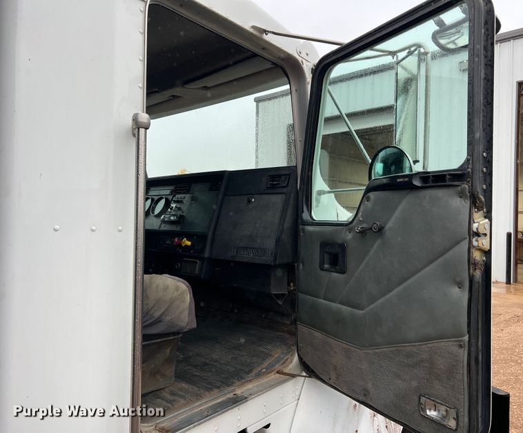 image for item DS8251 1999 Kenworth T300  dump flatbed truck