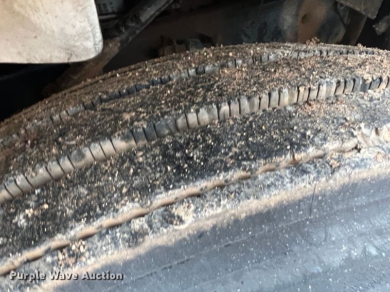 image for item DS8251 1999 Kenworth T300  dump flatbed truck