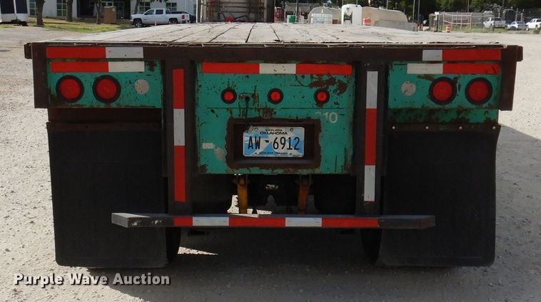 image for item HB9760 1990 Fontaine TP-3-4570A extendable flatbed trailer