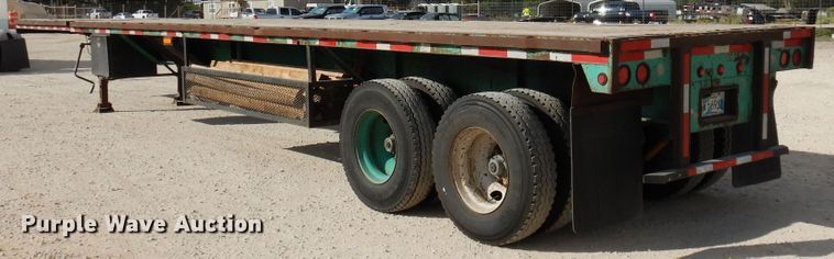 image for item HB9760 1990 Fontaine TP-3-4570A extendable flatbed trailer