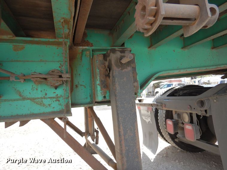 image for item HB9760 1990 Fontaine TP-3-4570A extendable flatbed trailer